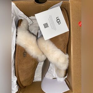 UGG WOMEN'S SCUFFETTE II SLIPPERS